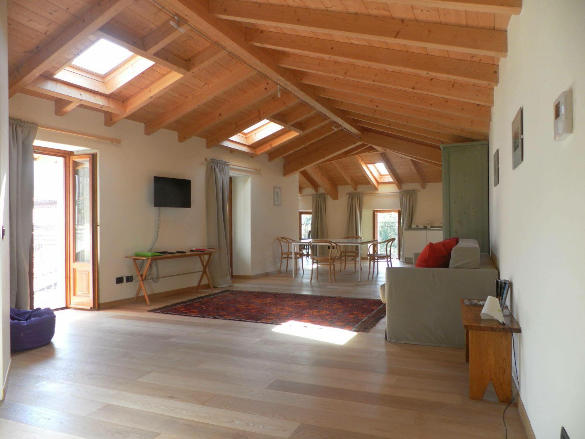 Casa Botta - Luino Lago Maggiore מראה חיצוני תמונה