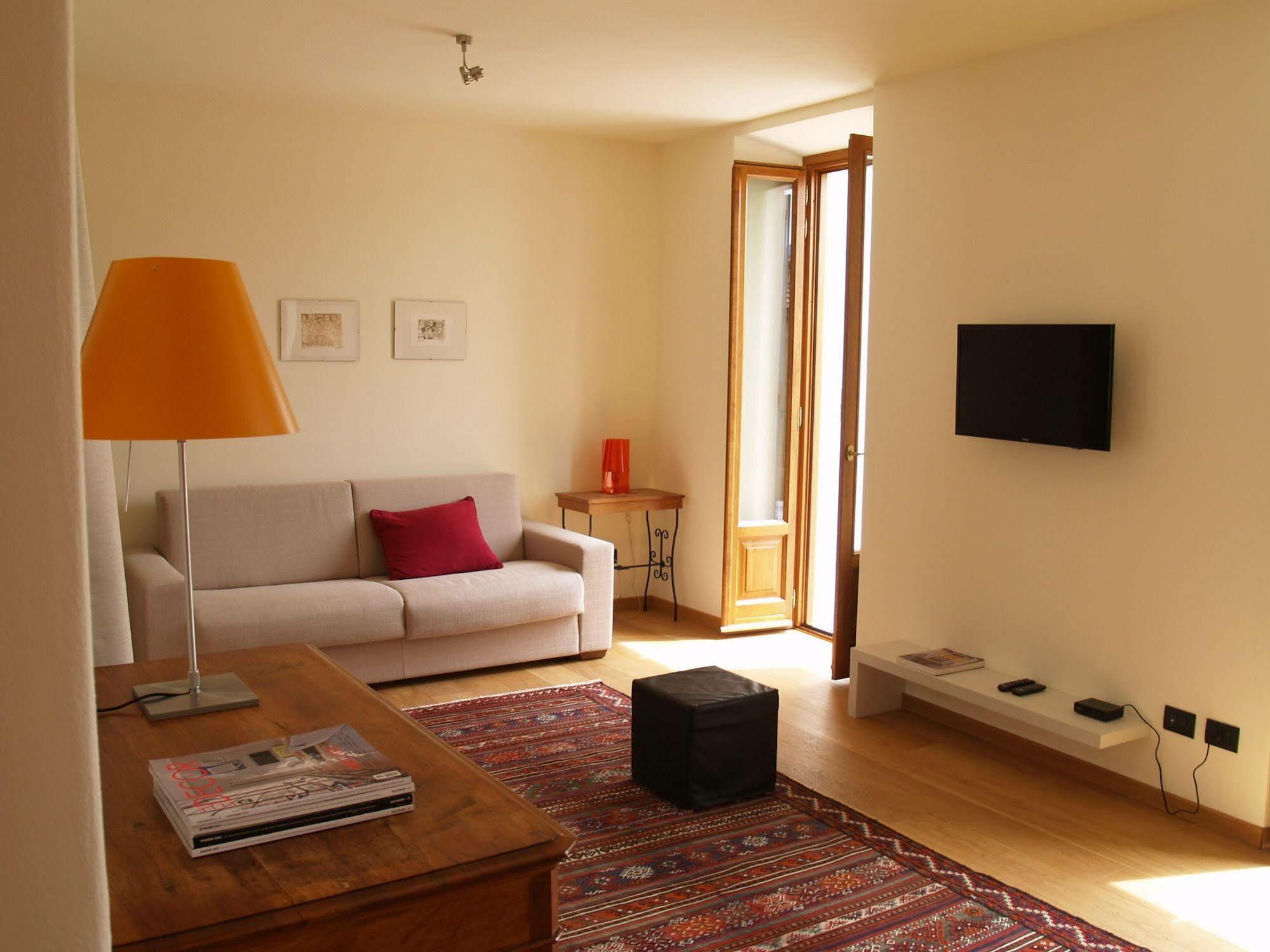 Casa Botta - Luino Lago Maggiore מראה חיצוני תמונה