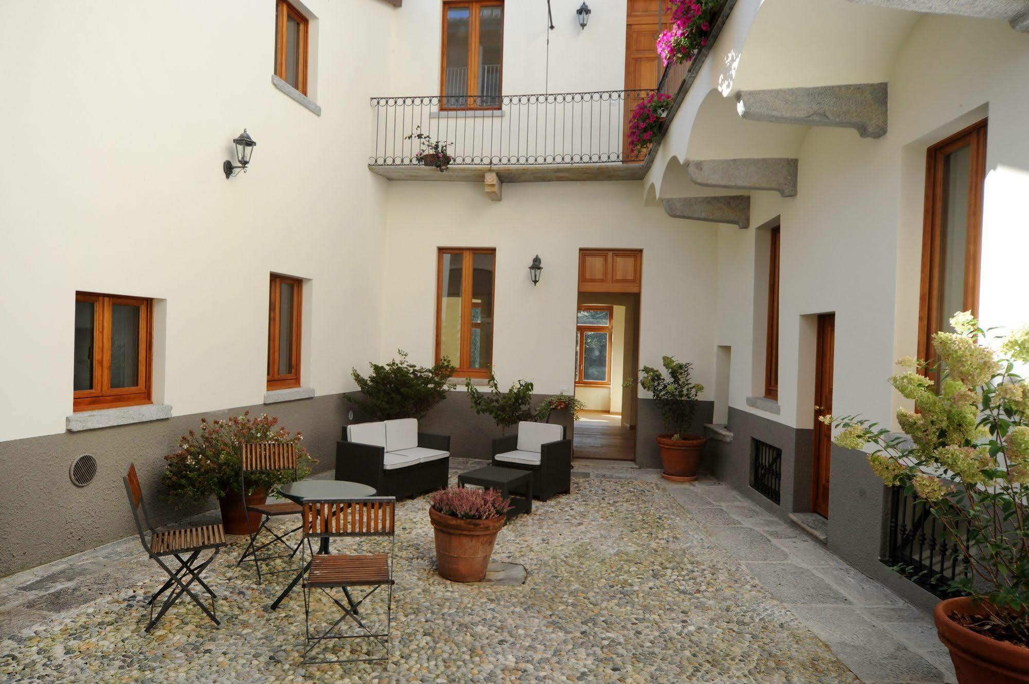 Casa Botta - Luino Lago Maggiore מראה חיצוני תמונה