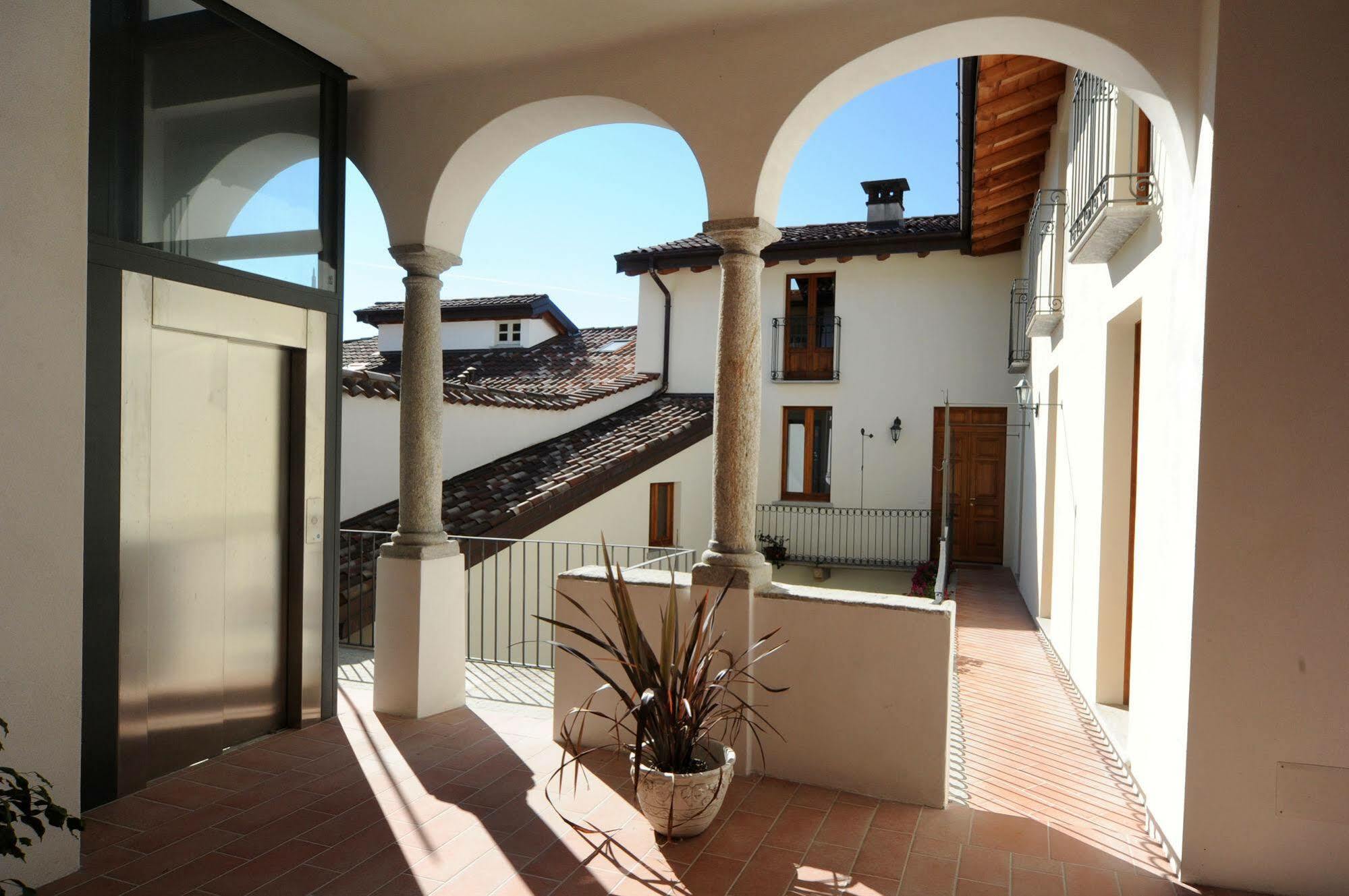 Casa Botta - Luino Lago Maggiore מראה חיצוני תמונה